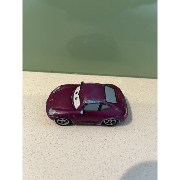 Disney Pixar Cars Color Changers 2 in 1 Sally 2021 - Picture 2 of 4